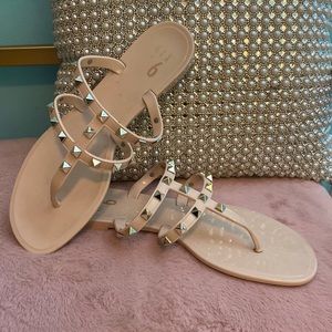 Tan size 8 Flip Flops